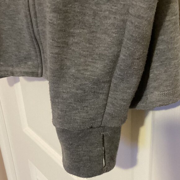 Reebok Play Dry Men's Lightweight Jacket Size XL Full Zip Color Block Gray Black - Picture 4 of 9